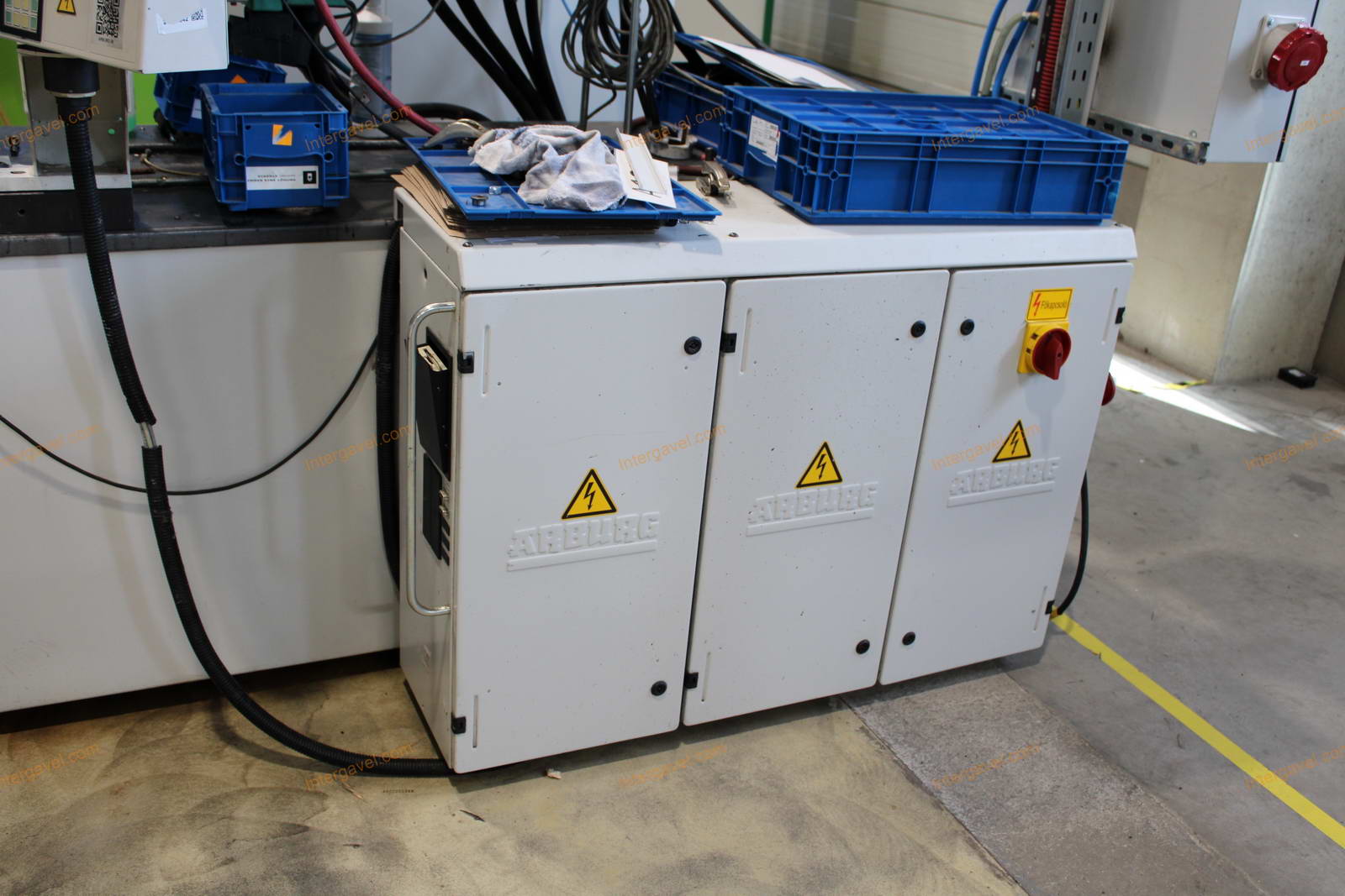 Fröccsöntő gép 12