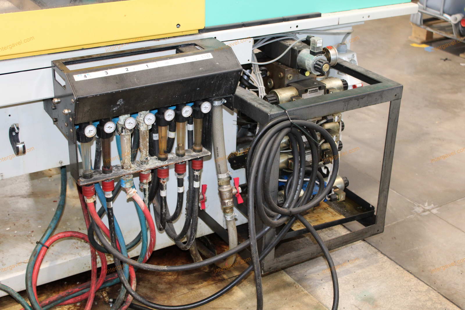 Fröccsöntő gép 18