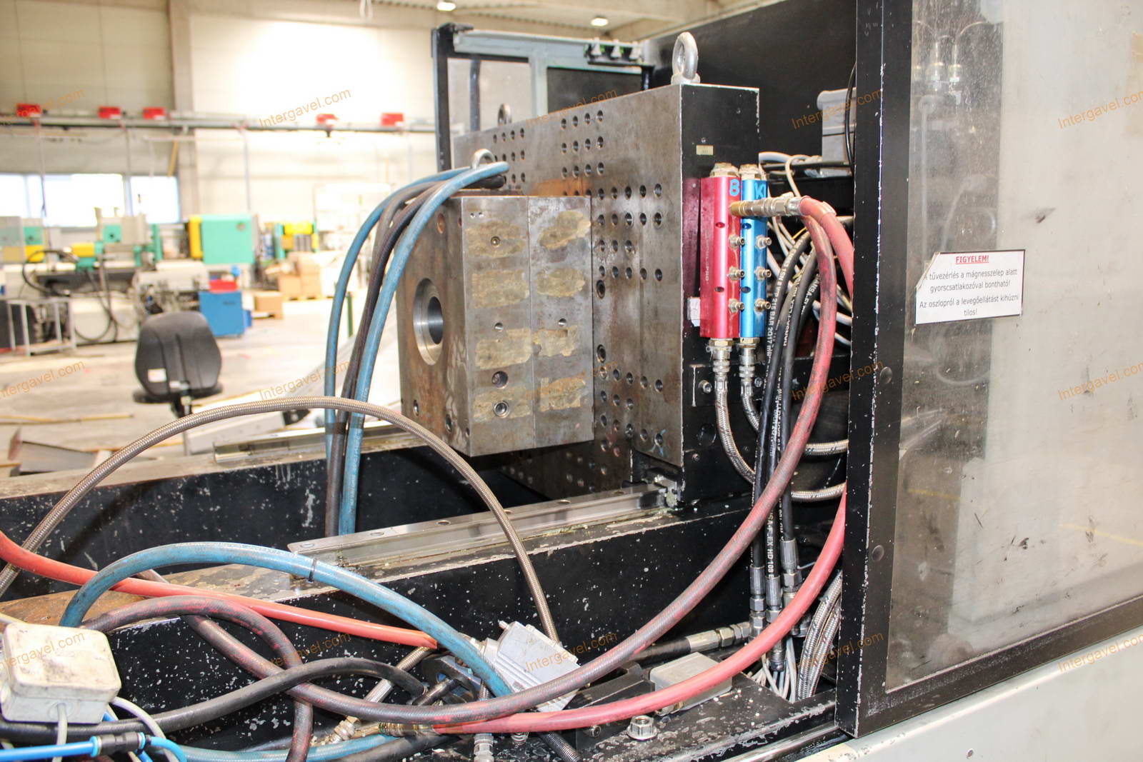 Fröccsöntő gép 19