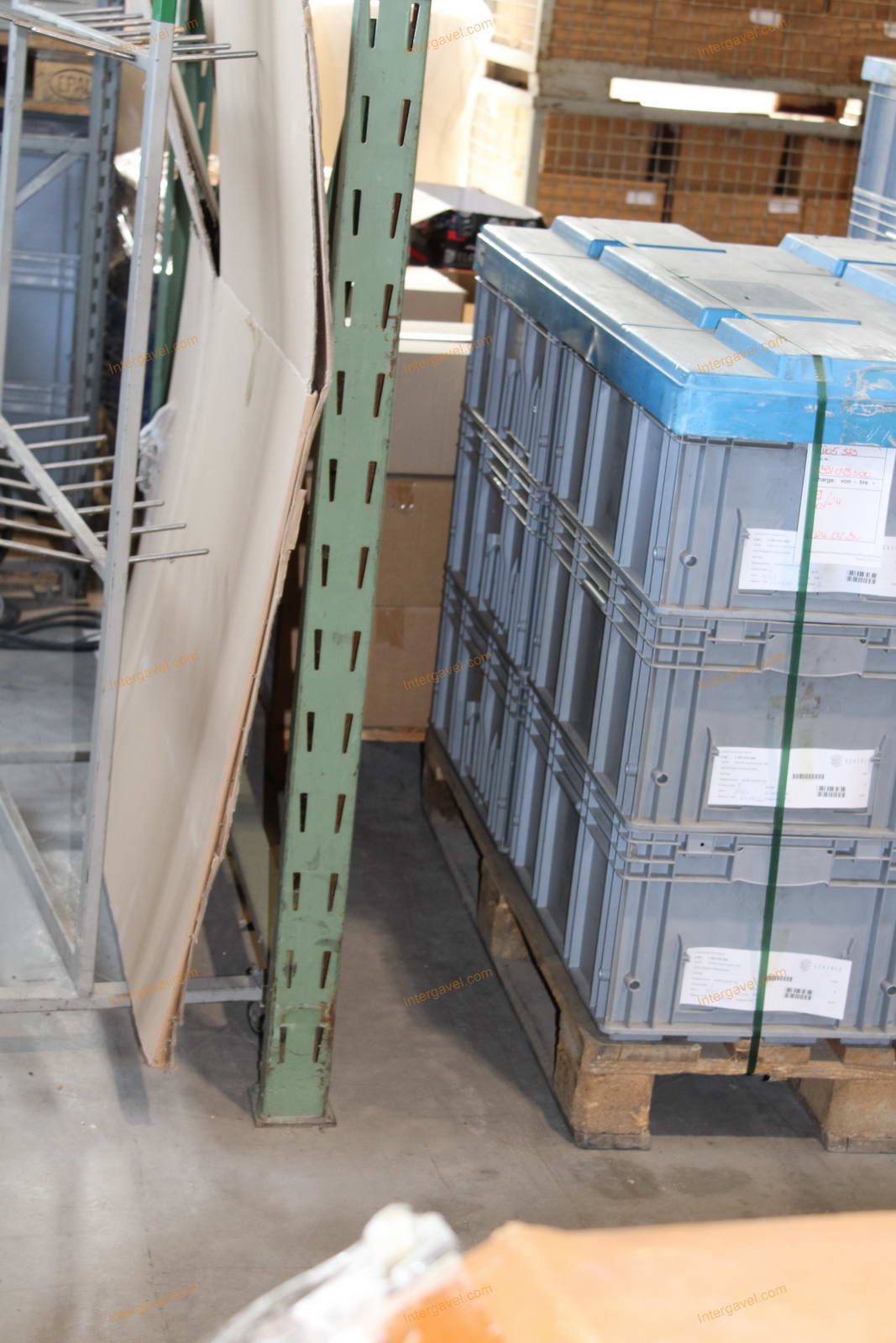 Raklapos állvány 16