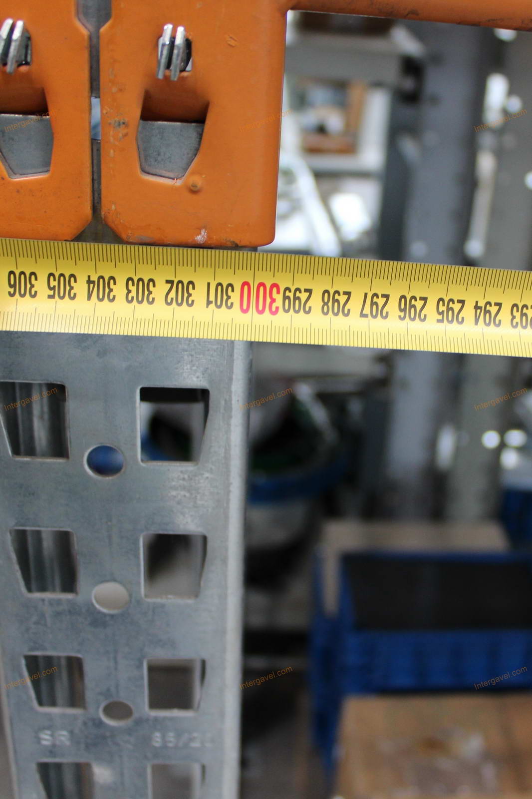 Raklapos állvány 27