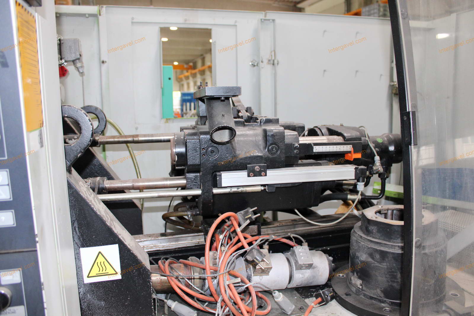 Fröccsöntő gép 10