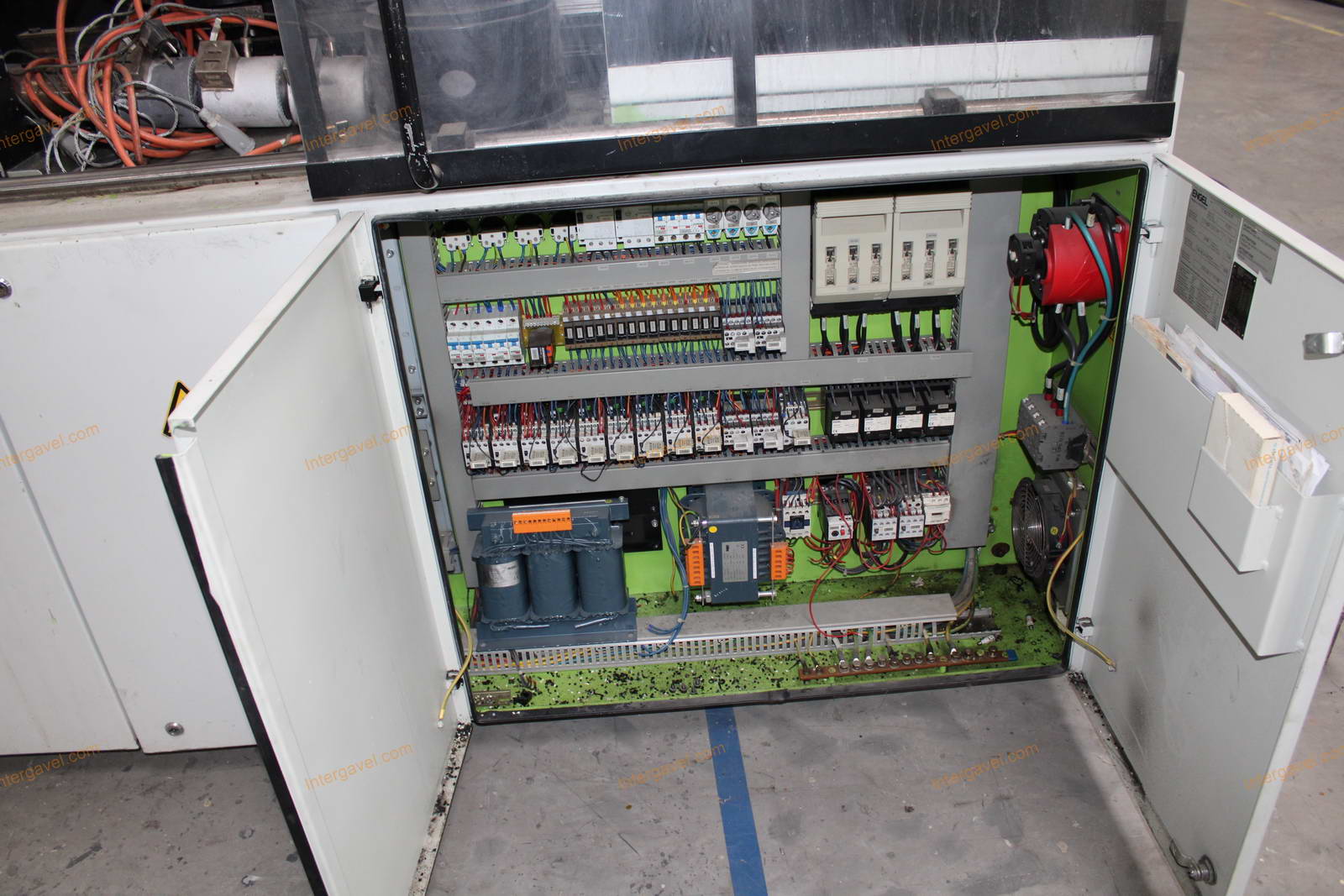 Fröccsöntő gép 13