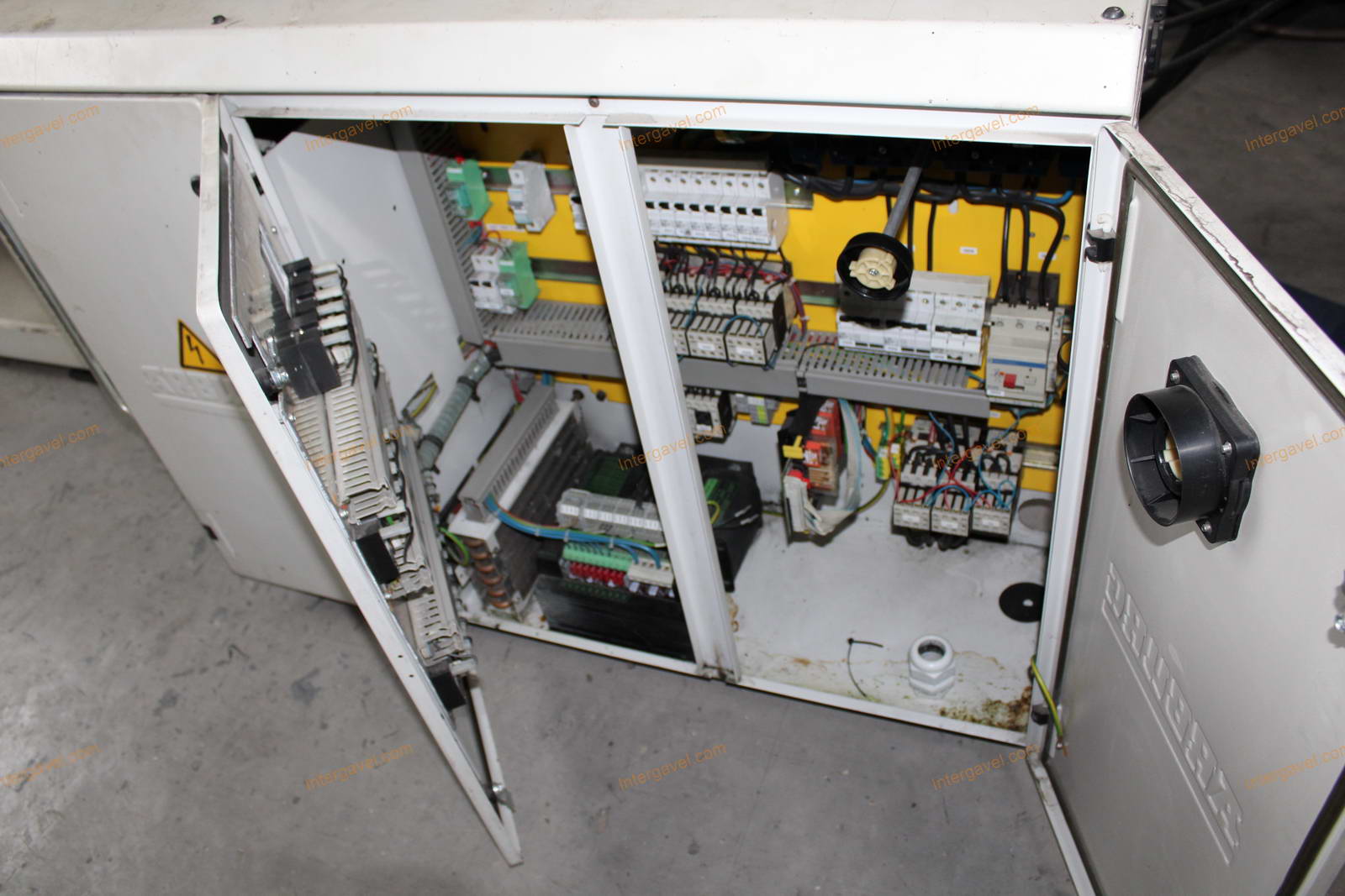 Fröccsöntő gép 11