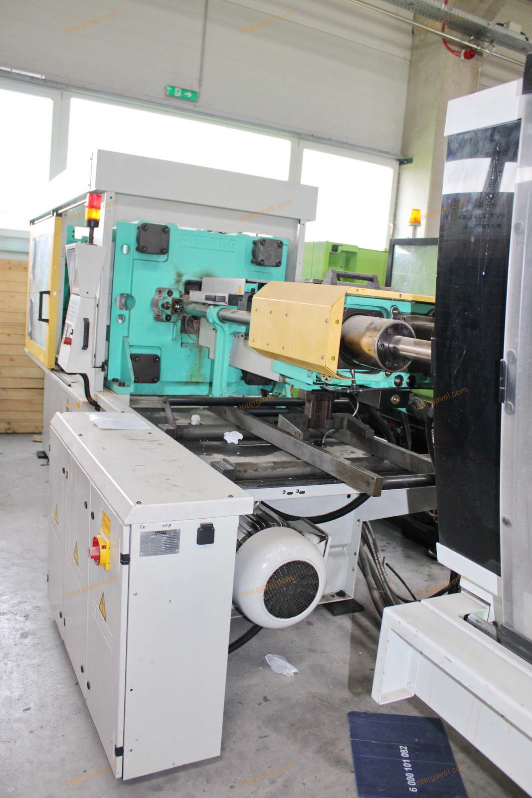 Fröccsöntő gép 12