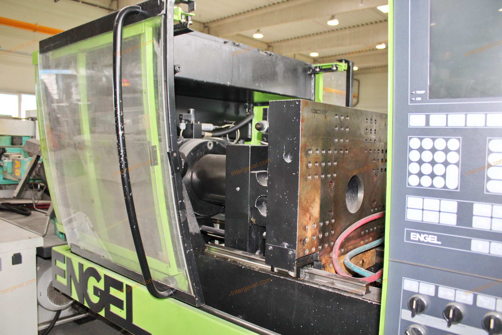 Fröccsöntő gép 4