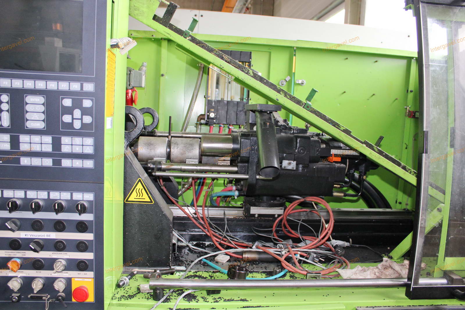 Fröccsöntő gép 6