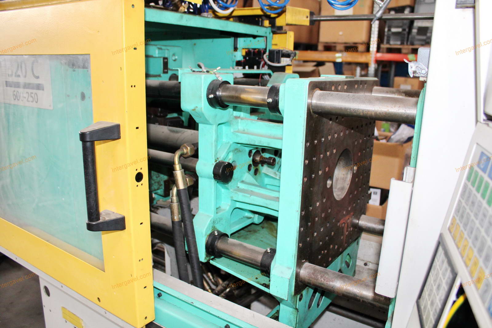 Fröccsöntő gép 6