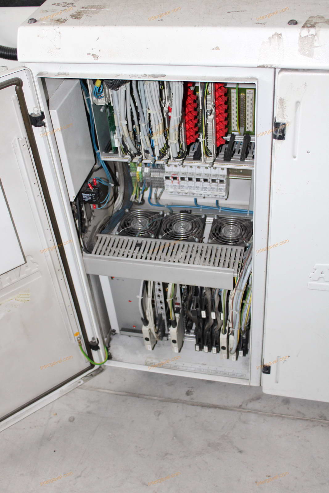 Fröccsöntő gép 11