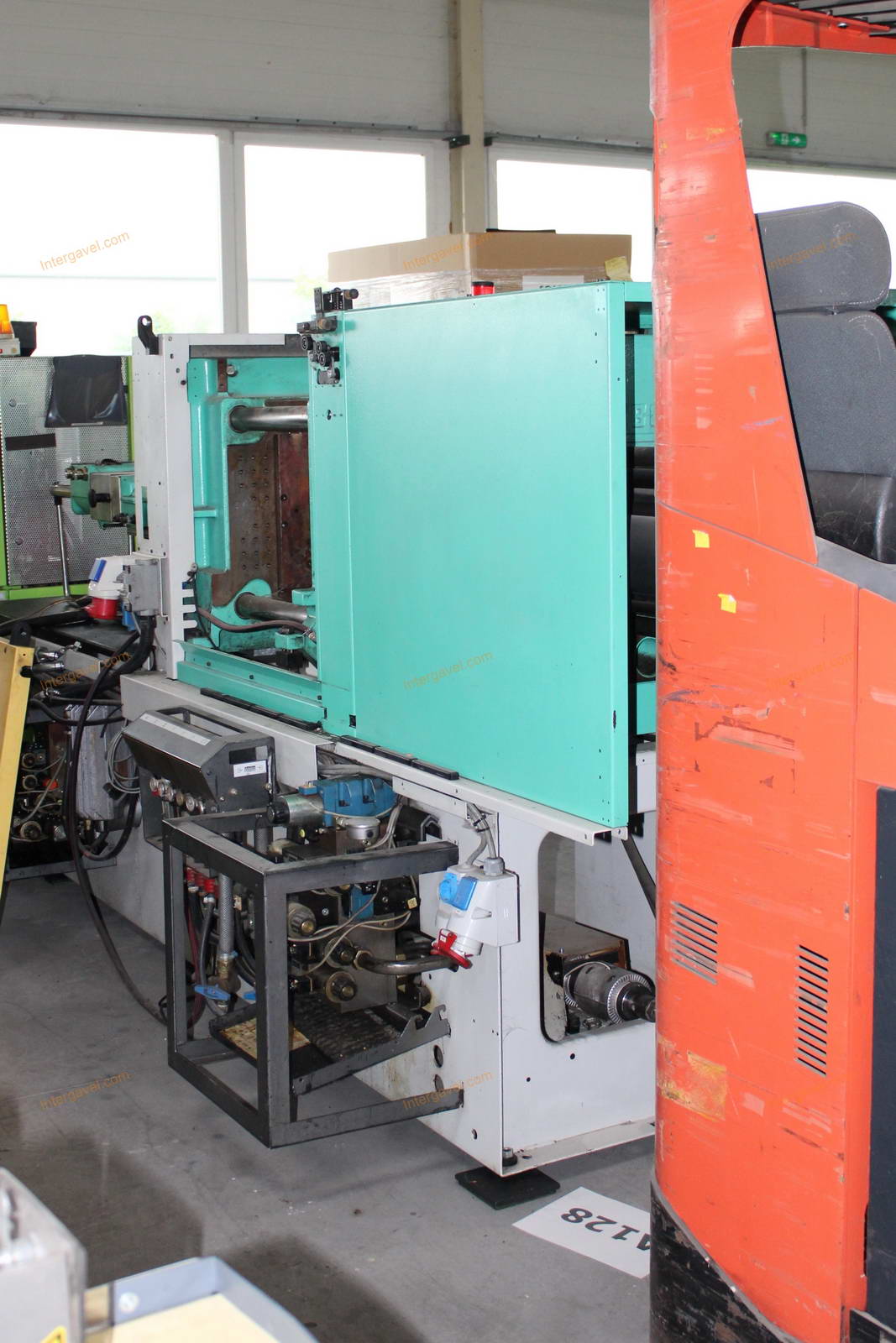 Fröccsöntő gép 4