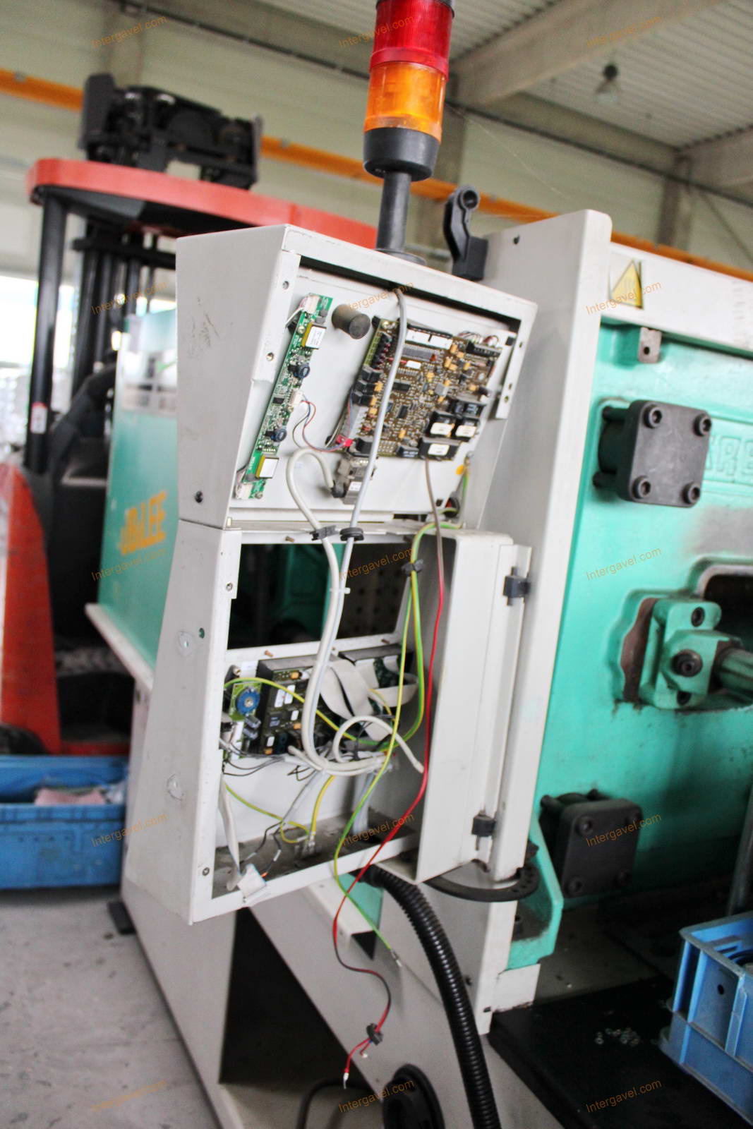 Fröccsöntő gép 6