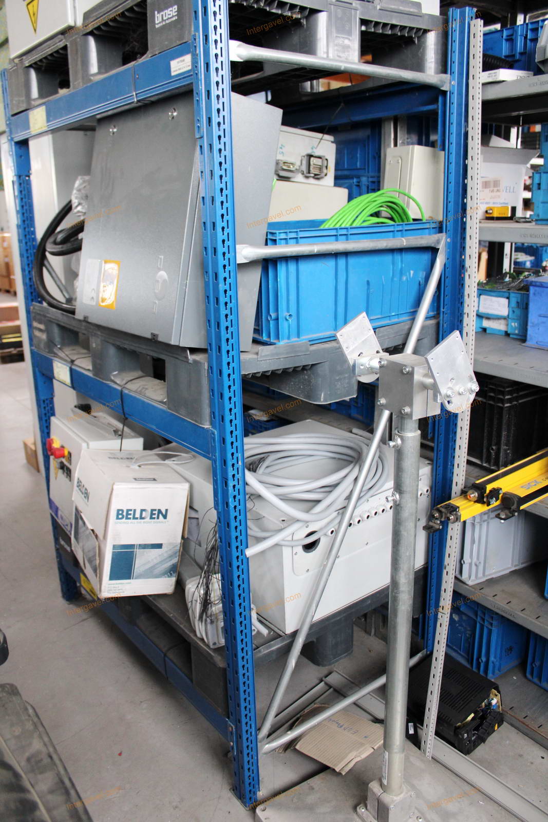 Tároló állvány és alkatrészek 8