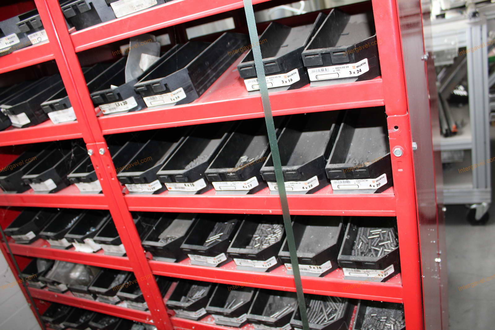 Alkatrész tároló és alkatrészek 10