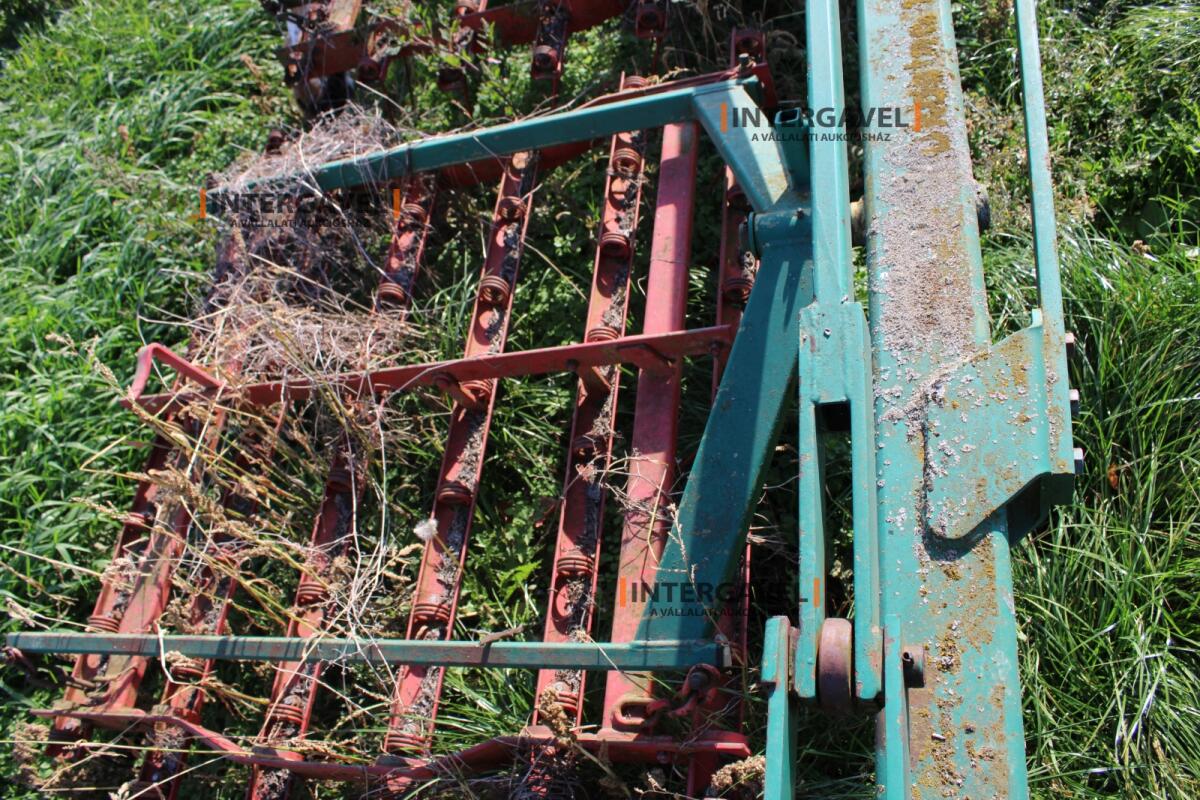 Gyomfésű - Regent 15