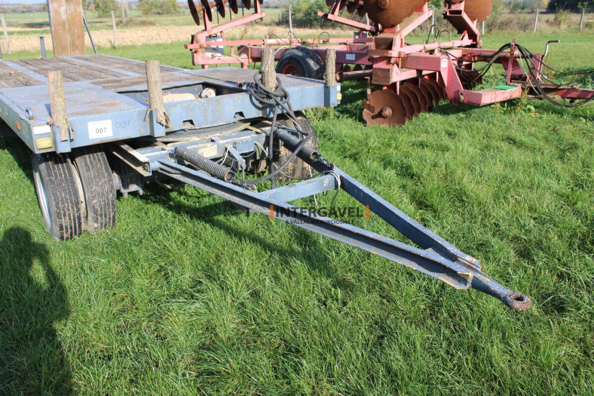 Tréler- Schwarzmüller 6