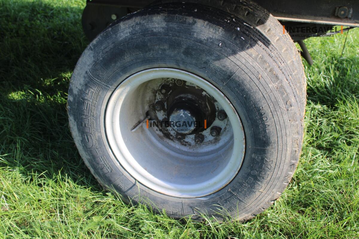 Tréler- Schwarzmüller 9