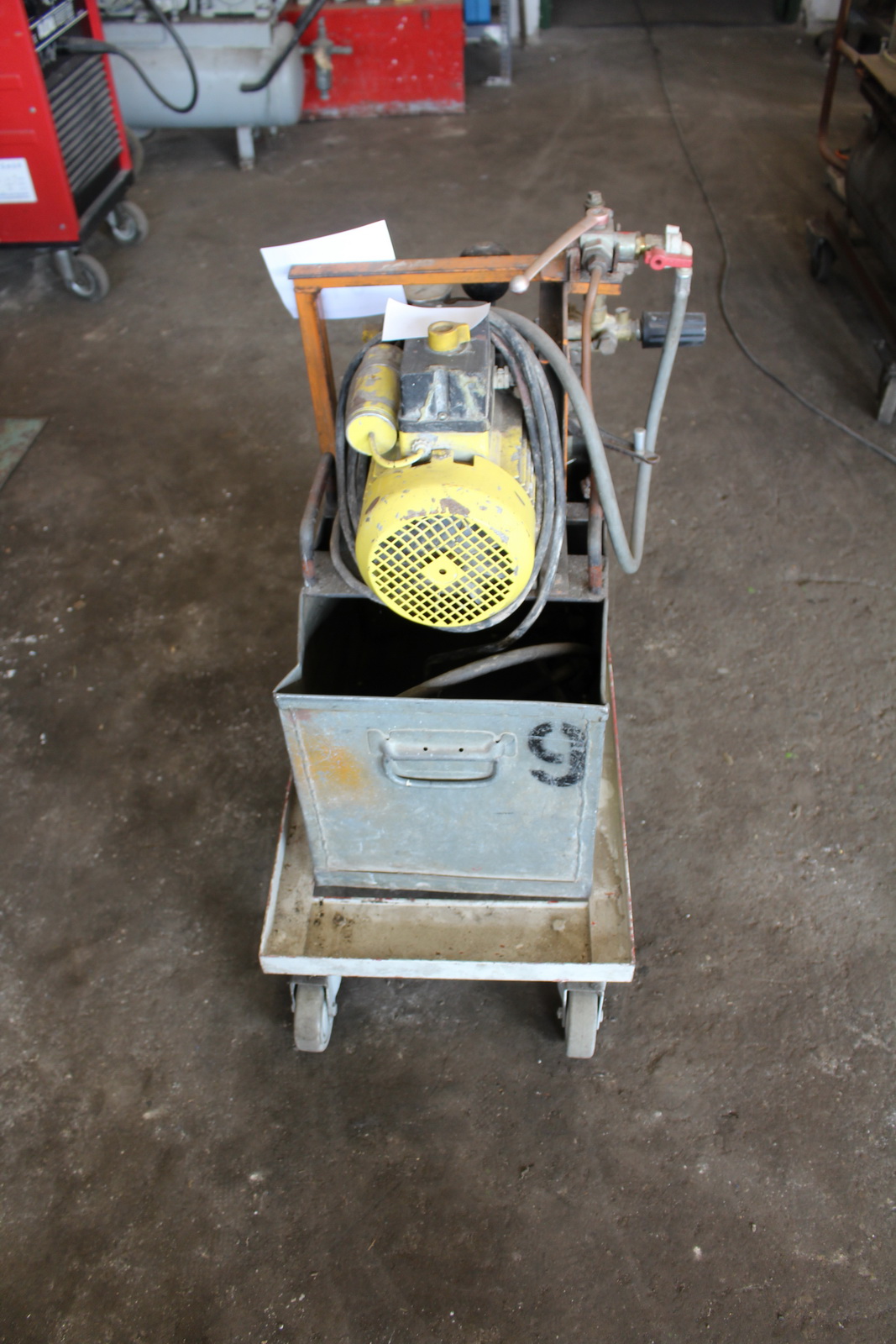 Nyomáspróbapumpa tartállyal 4