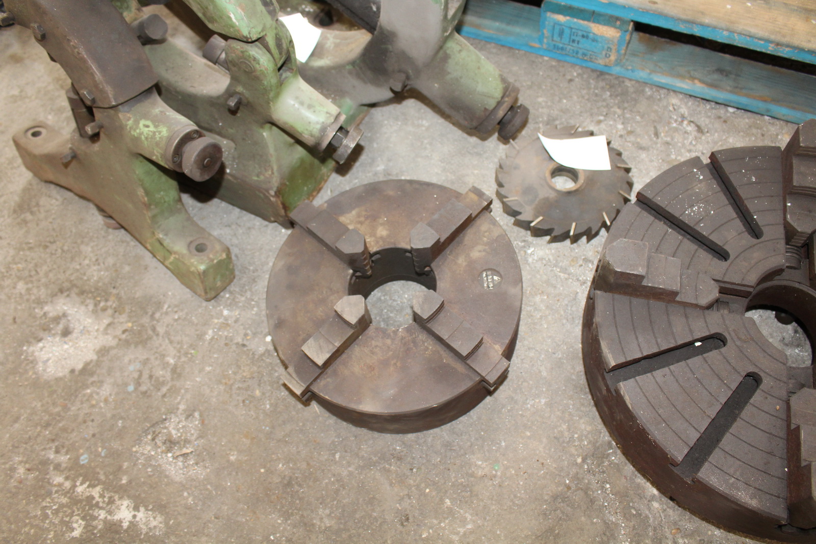 Vegyes esztergaalkatrészek 3