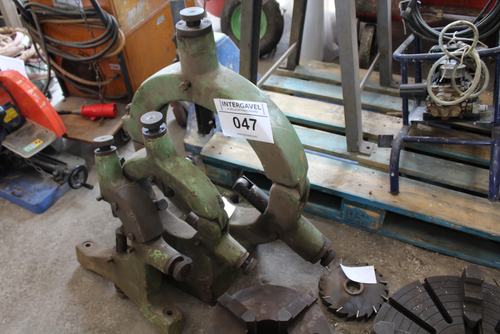 Vegyes esztergaalkatrészek 4