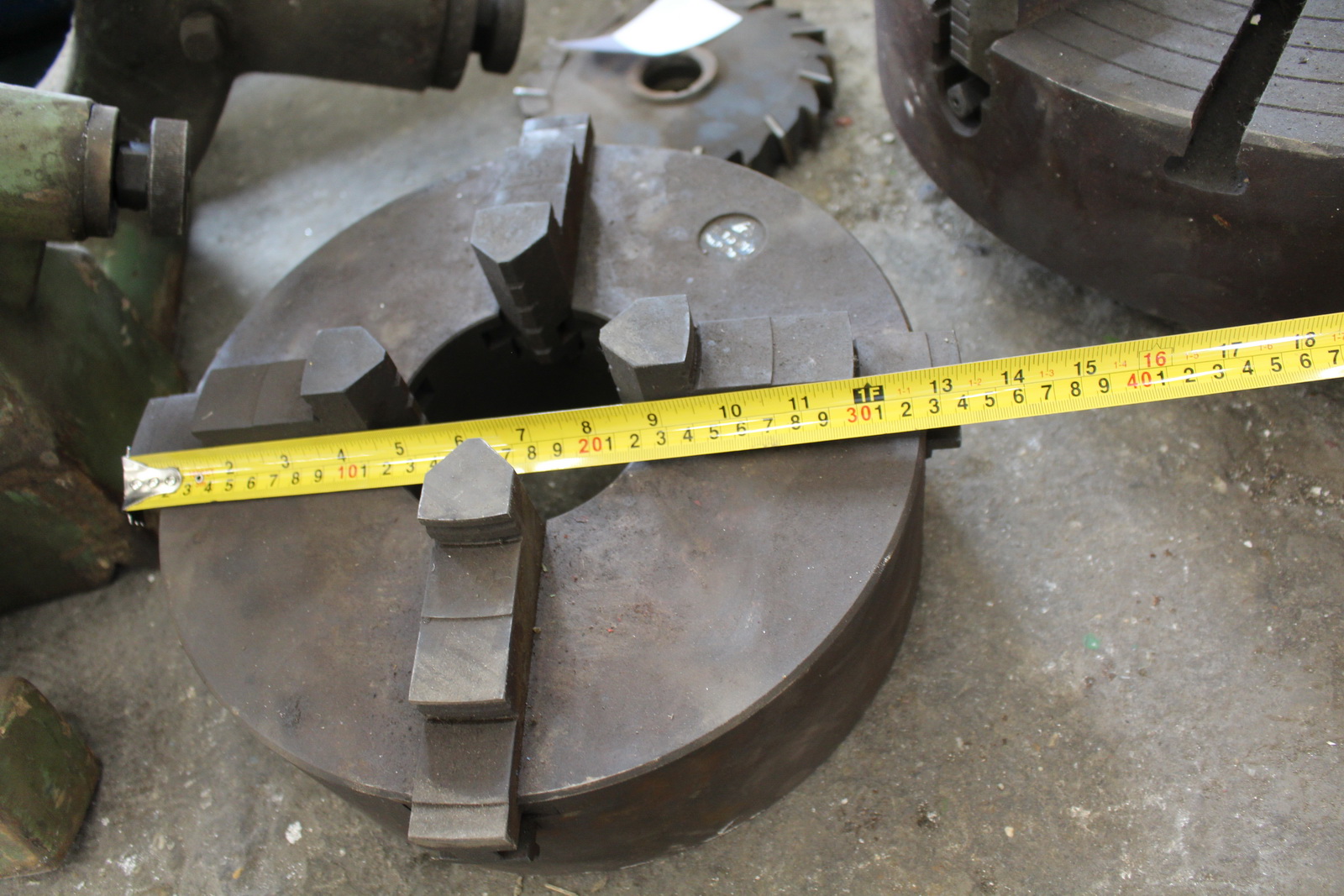 Vegyes esztergaalkatrészek 11