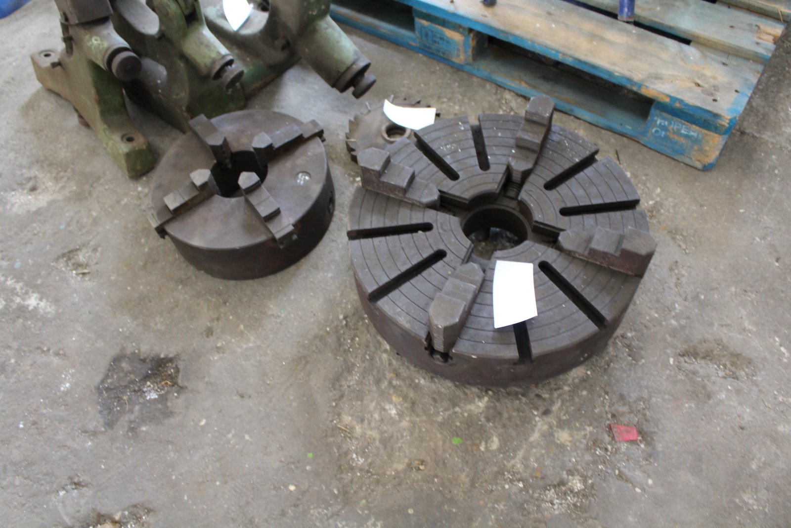 Vegyes esztergaalkatrészek 13