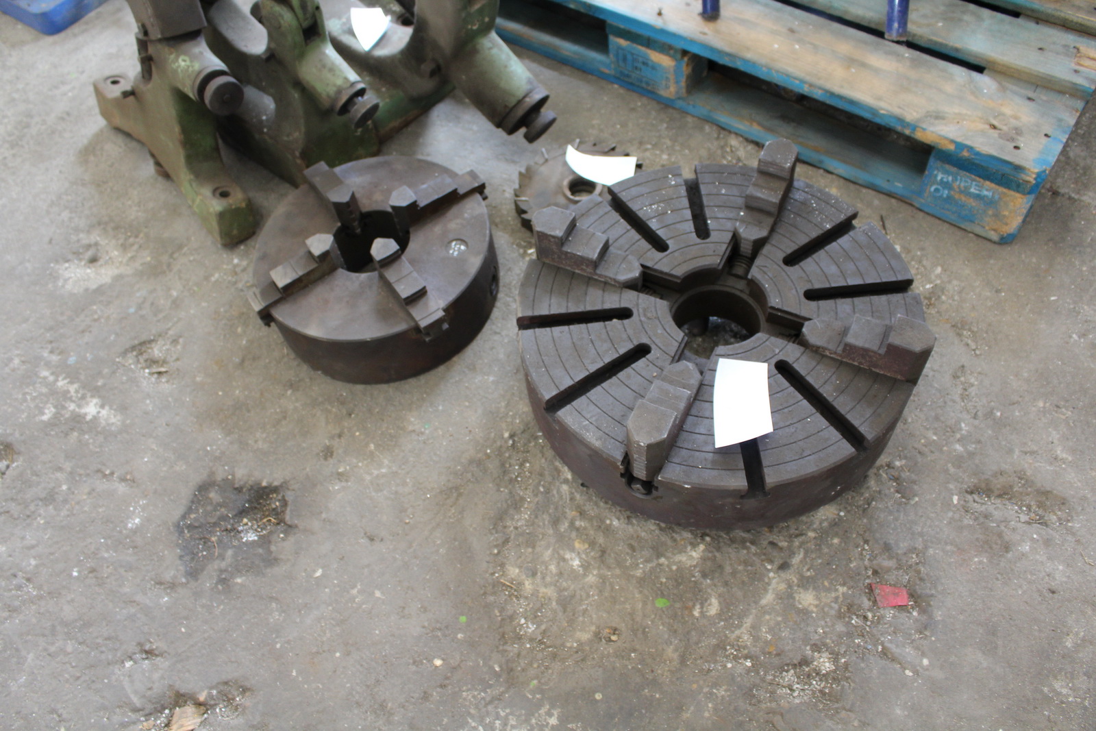 Vegyes esztergaalkatrészek 14