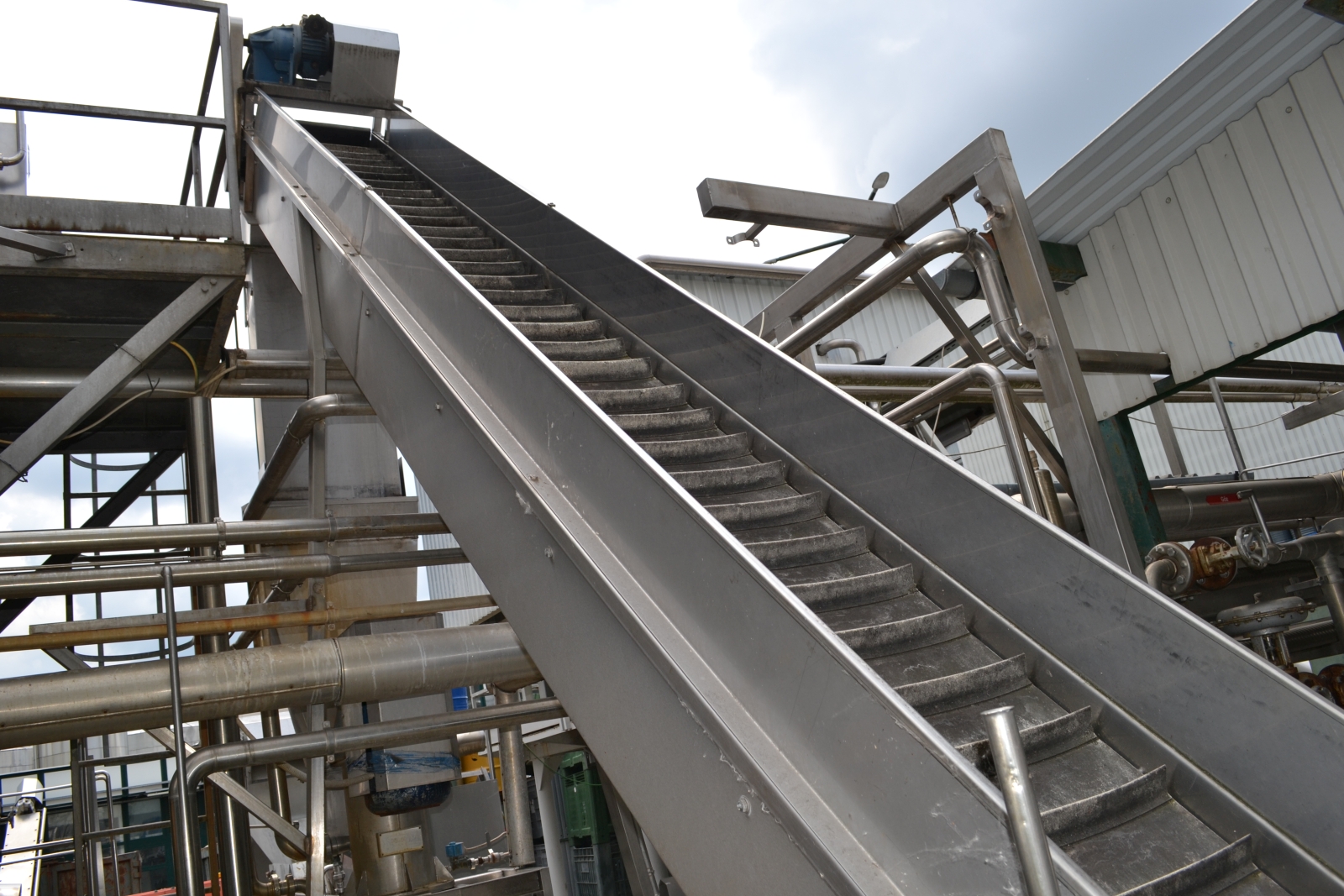 Felhordószalag és almapürésítő 2