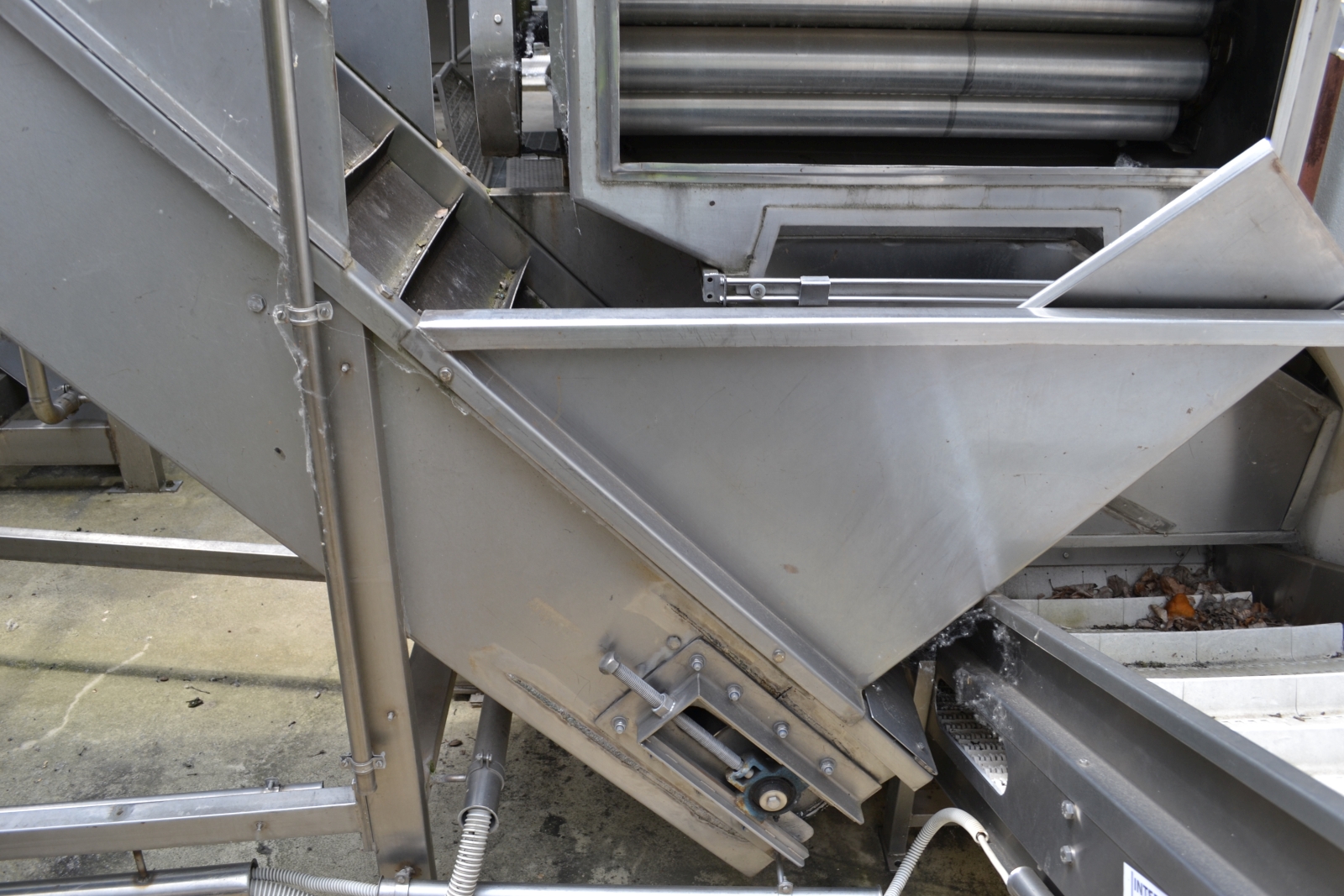 Felhordószalag és almapürésítő 3