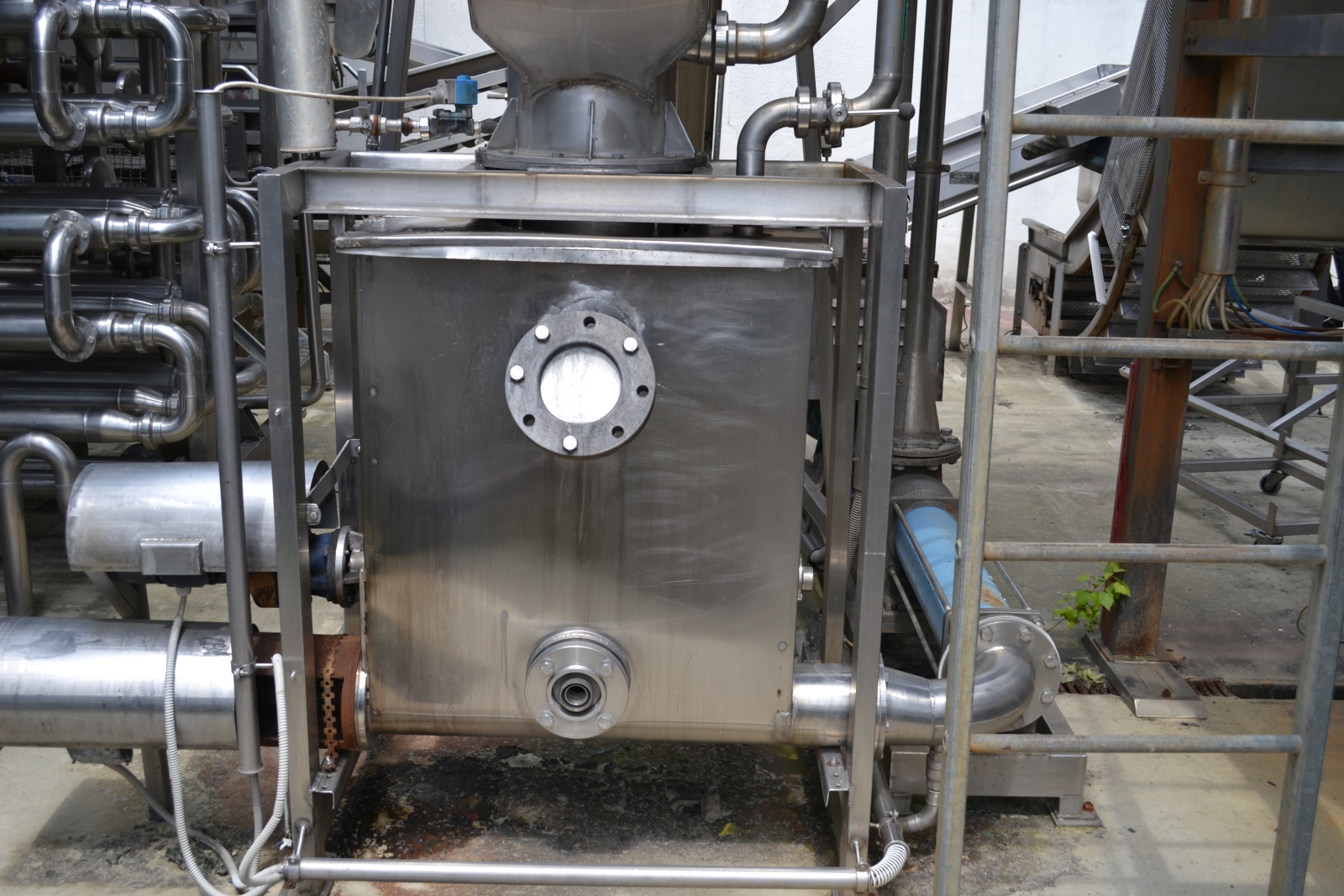 Felhordószalag és almapürésítő 6