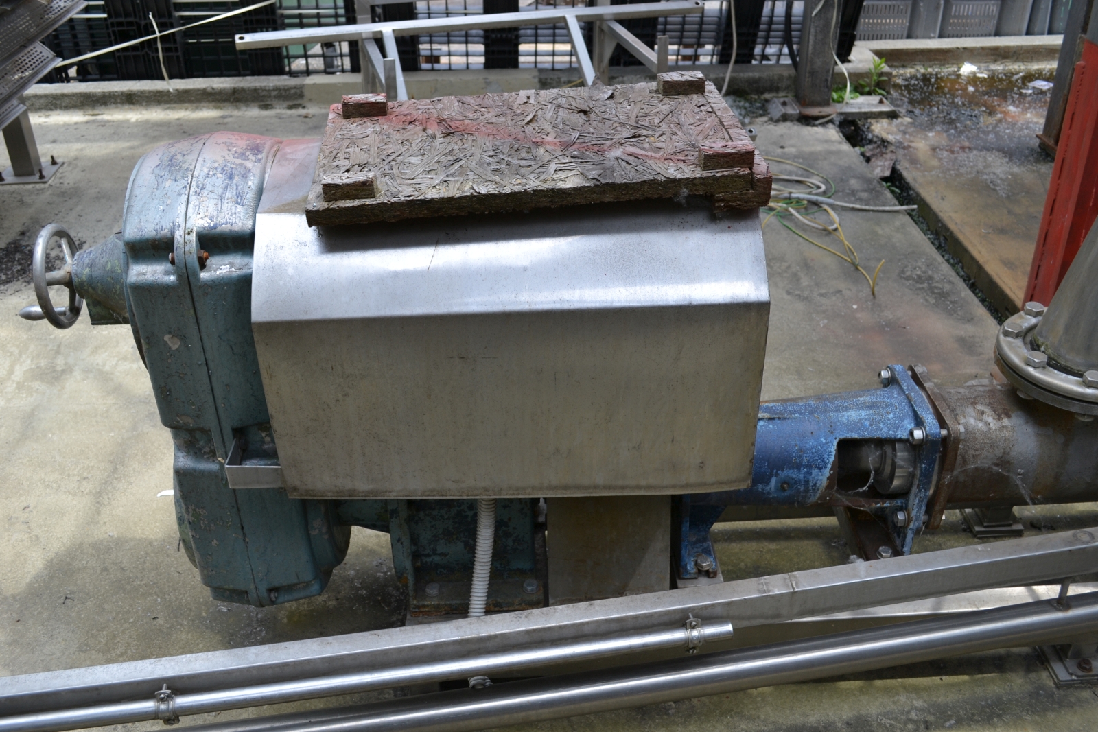 Felhordószalag és almapürésítő 9