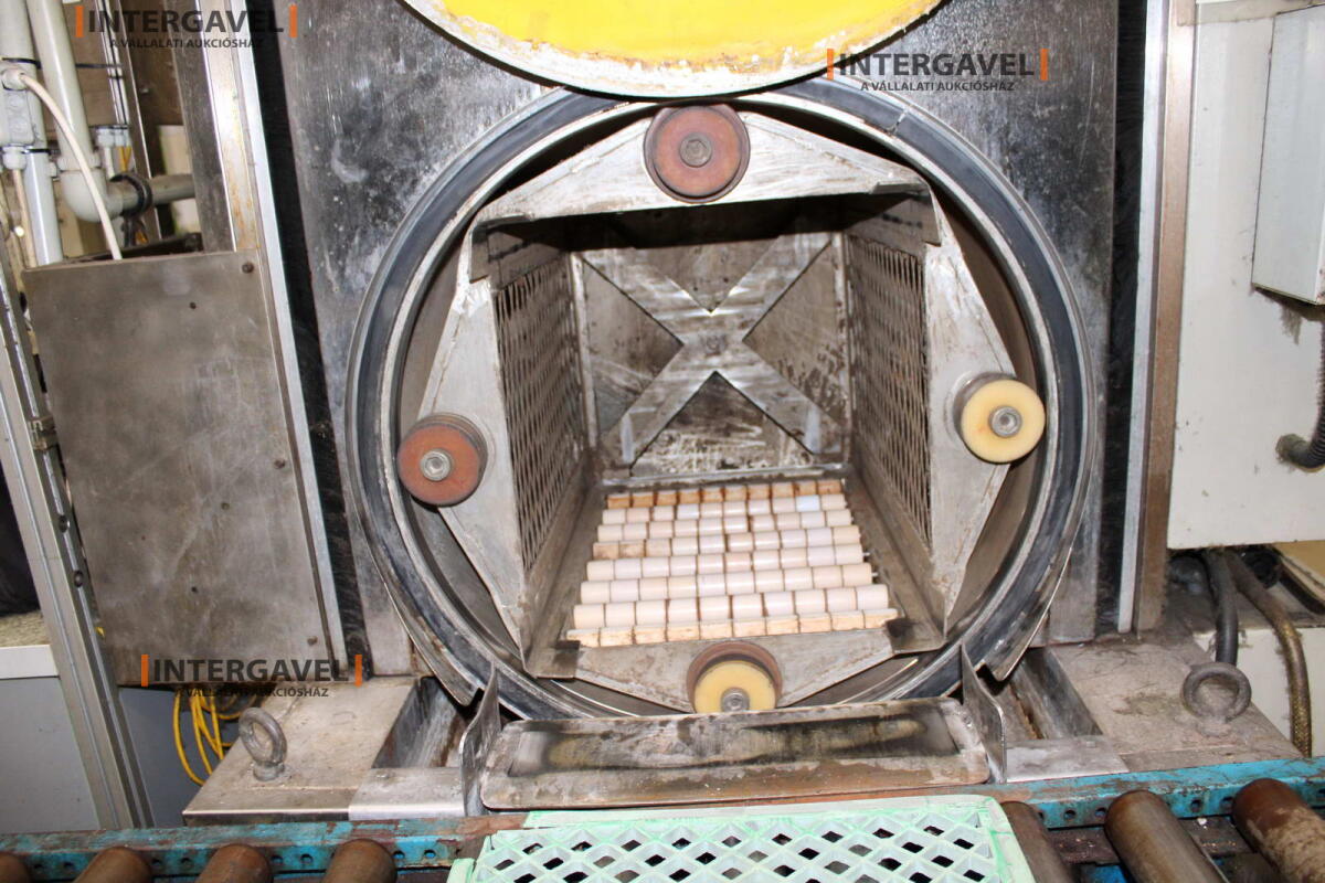 Polimerizáló berendezés 9