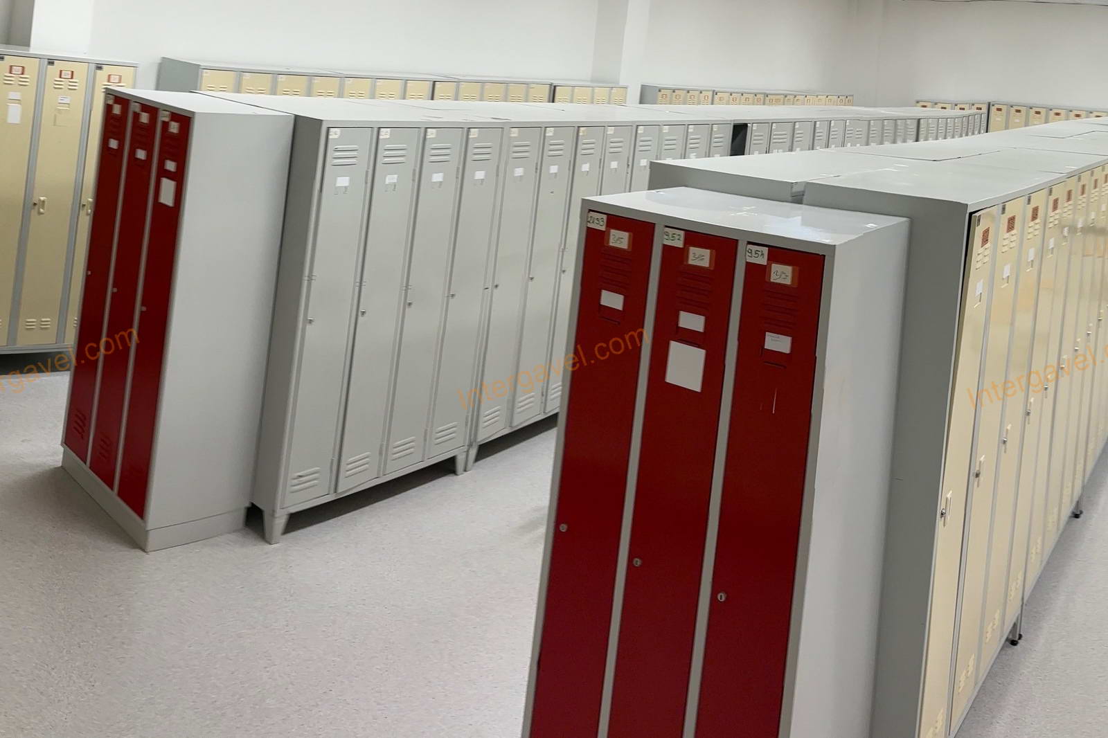 Öltöző szekrény 2