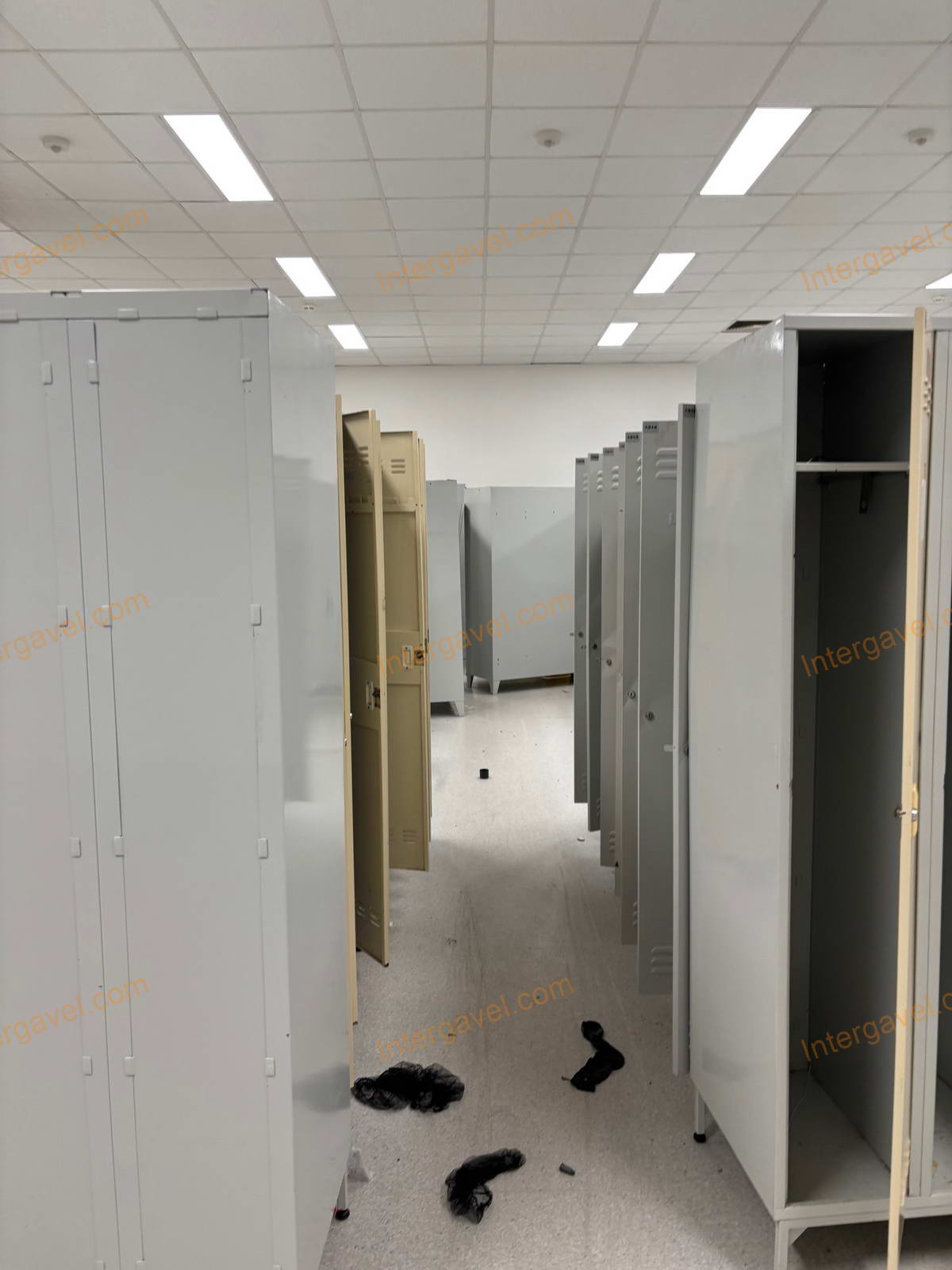 Öltöző szekrény 15