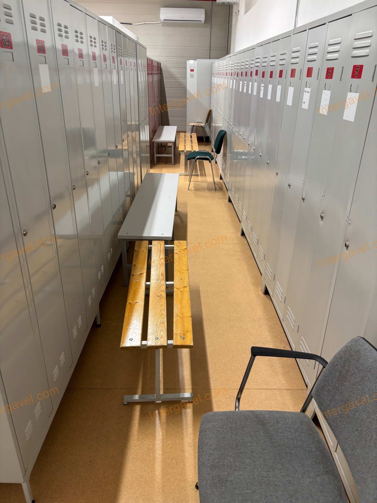 Öltöző szekrény 3