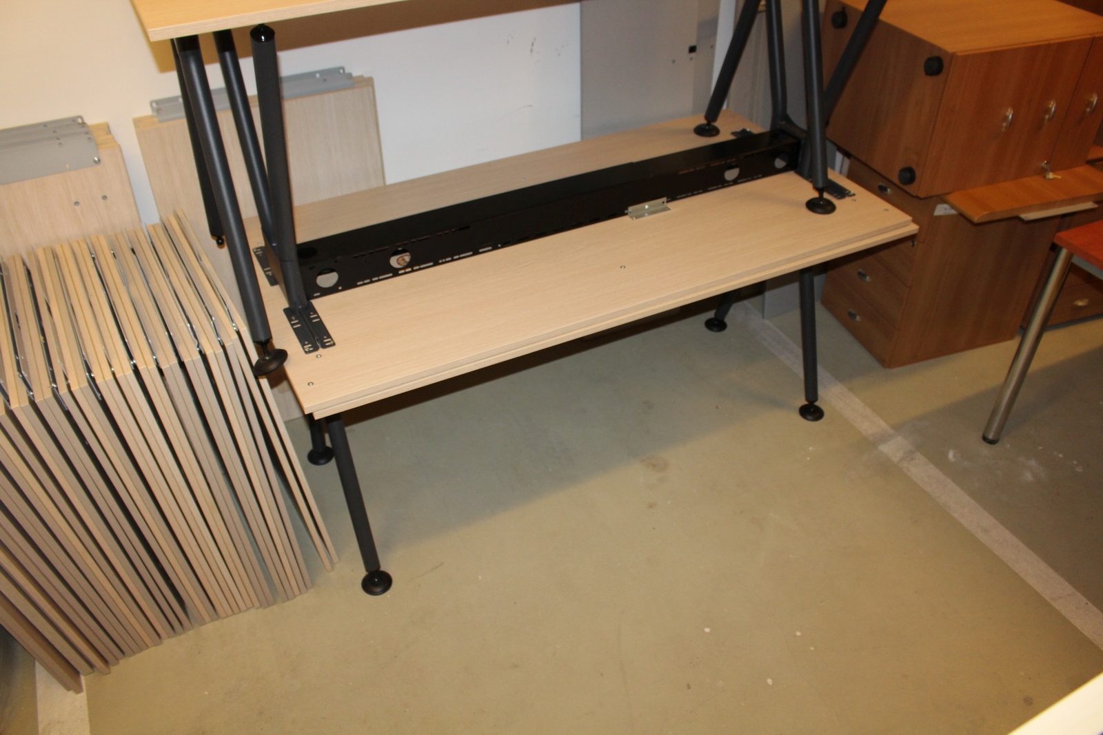 Íróasztal (juhar-fekete lábbal) 2