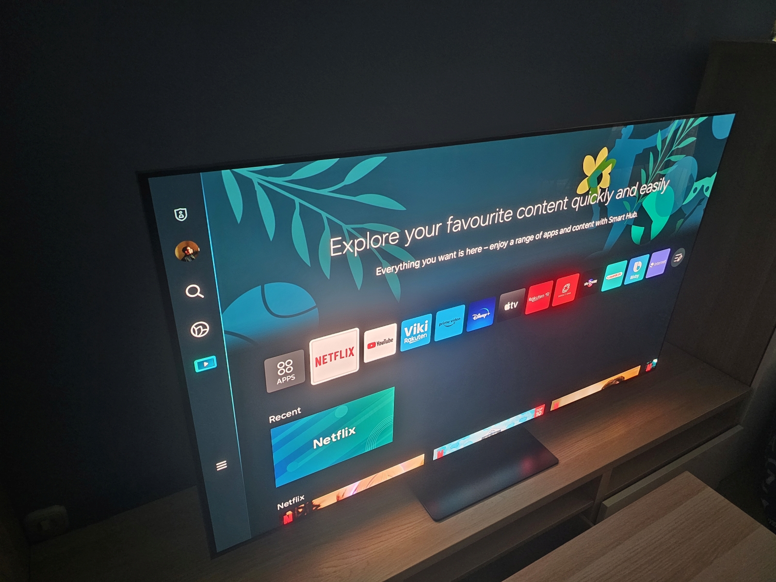 Samsung 55" S95C OLED 4K HDR Smart TV 3
