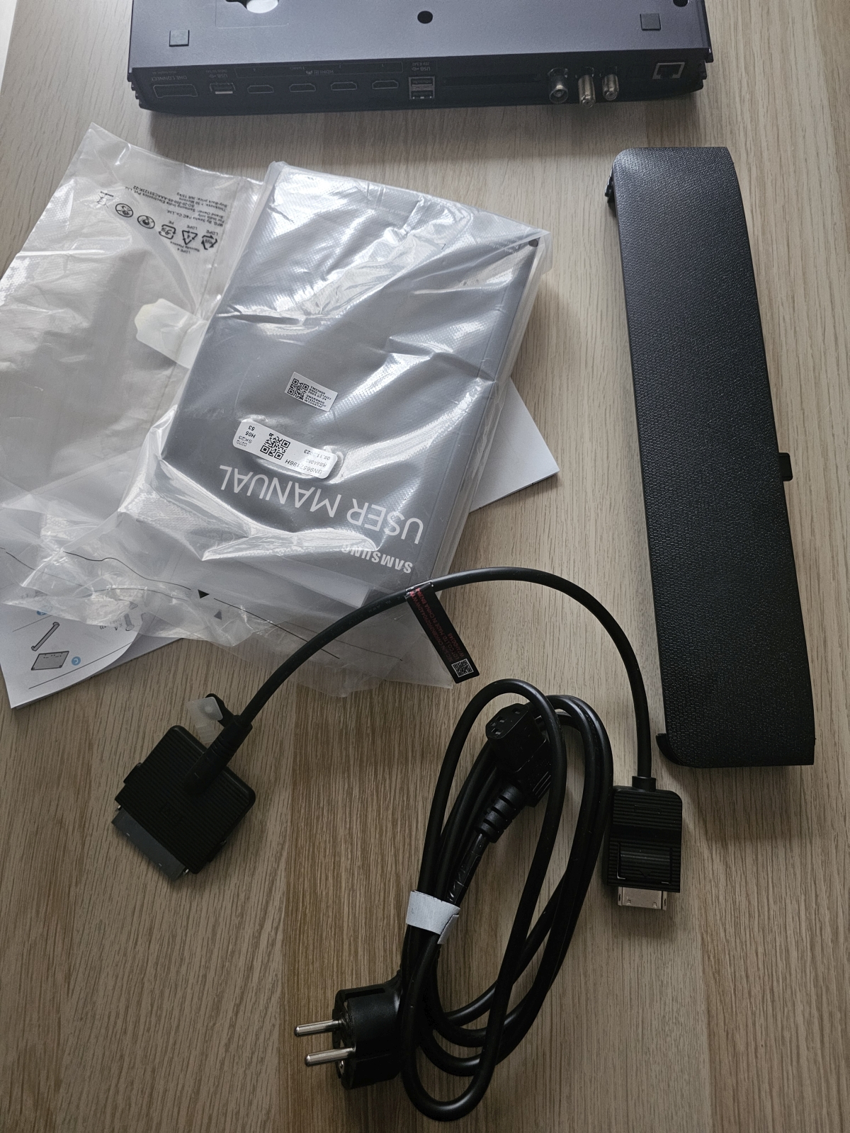 Samsung 55" S95C OLED 4K HDR Smart TV 8