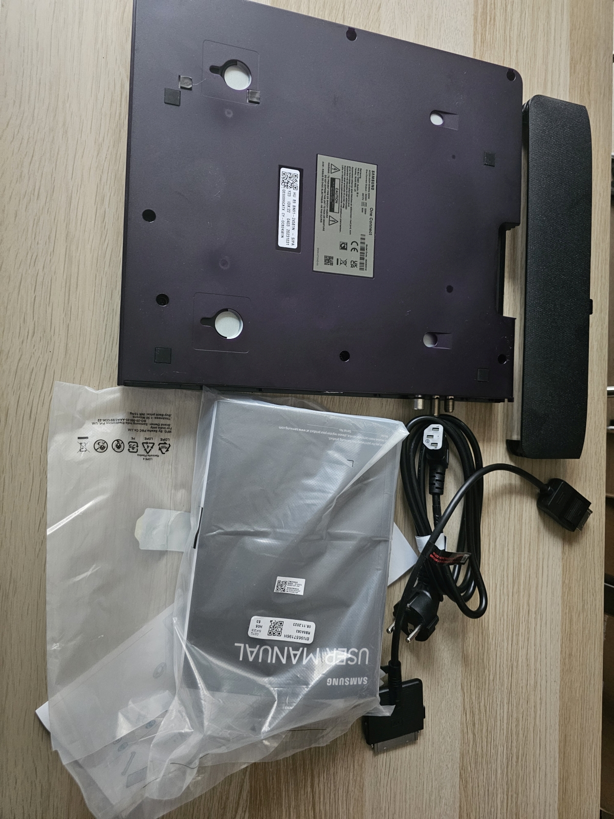 Samsung 55" S95C OLED 4K HDR Smart TV 10