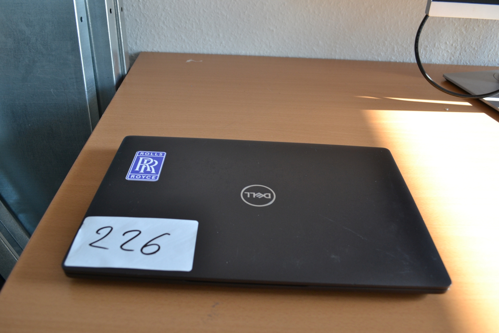 Dell Latitude 5400 - Laptop 2