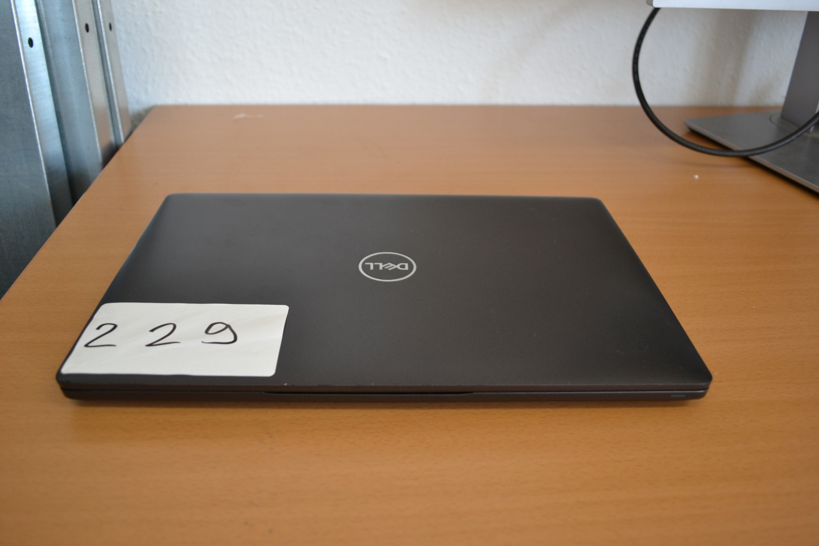Dell Latitude 5400 - Laptop 2