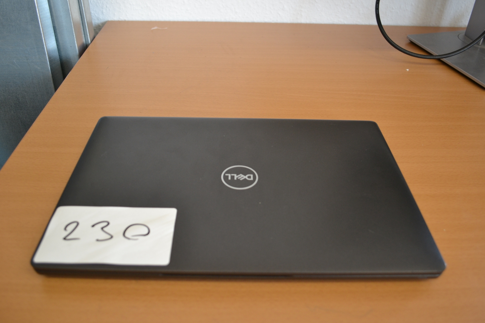 Dell Latitude 5400 - Laptop 2