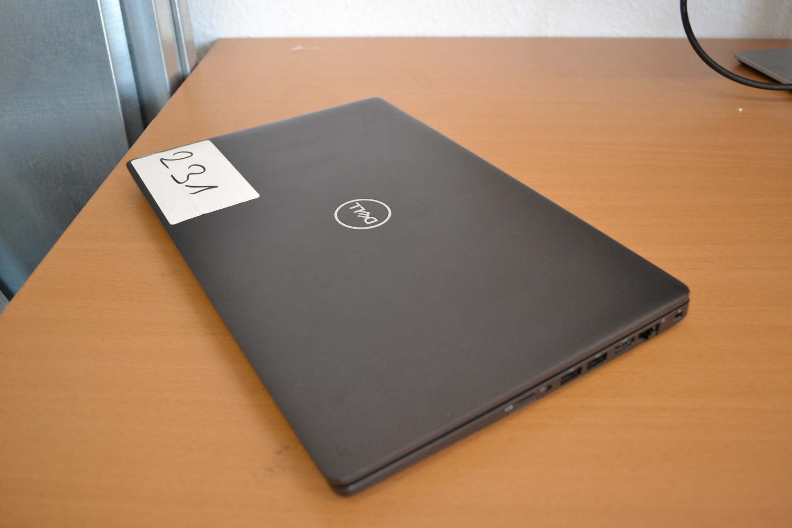 Dell Latitude 5400 - Laptop 3