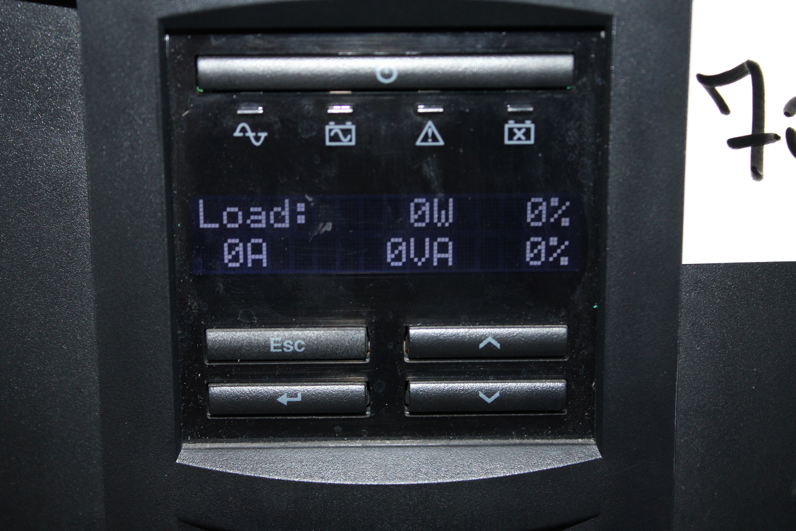 APC szünetmentes tápegység 2