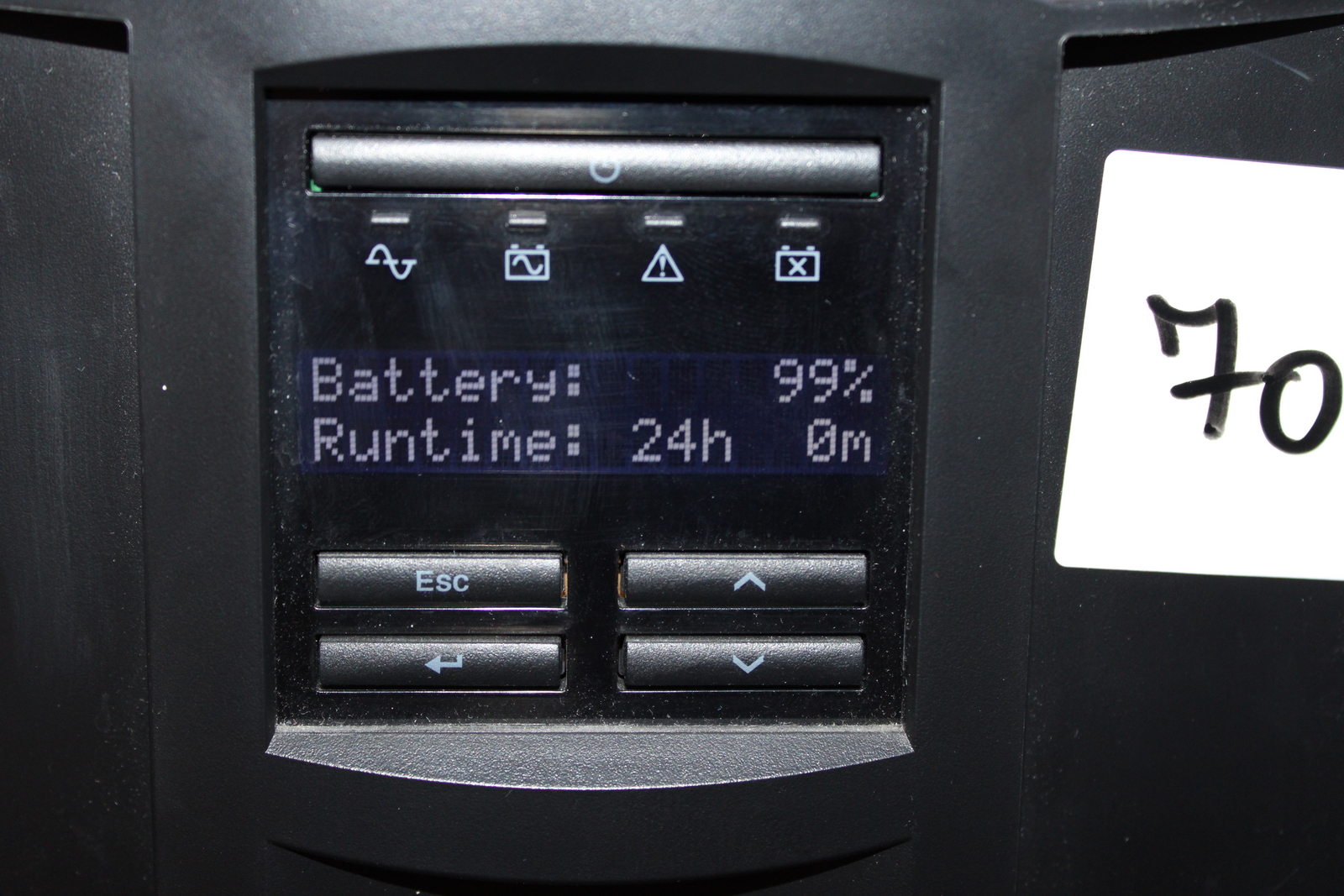 APC szünetmentes tápegység 2