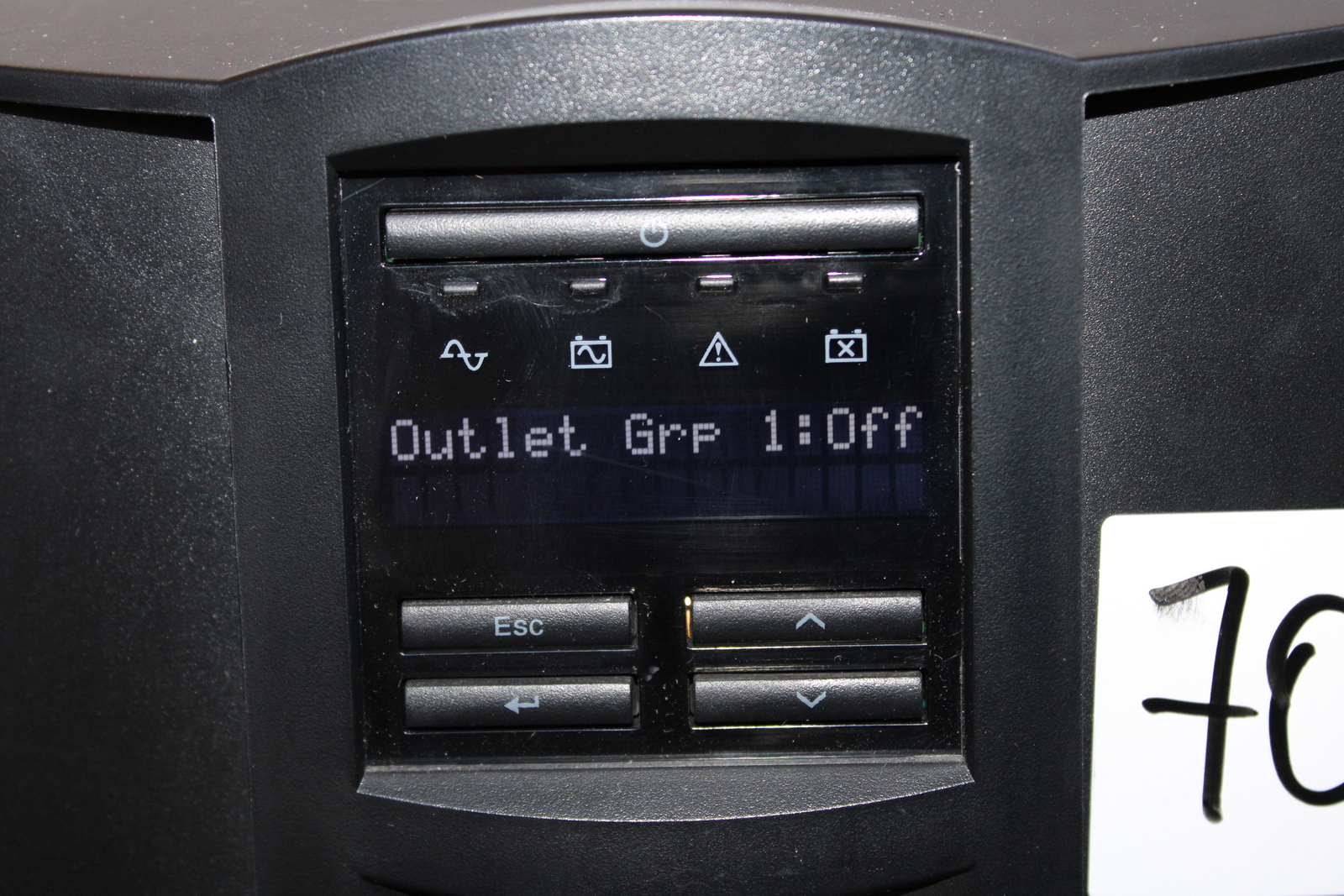 APC szünetmentes tápegység 2