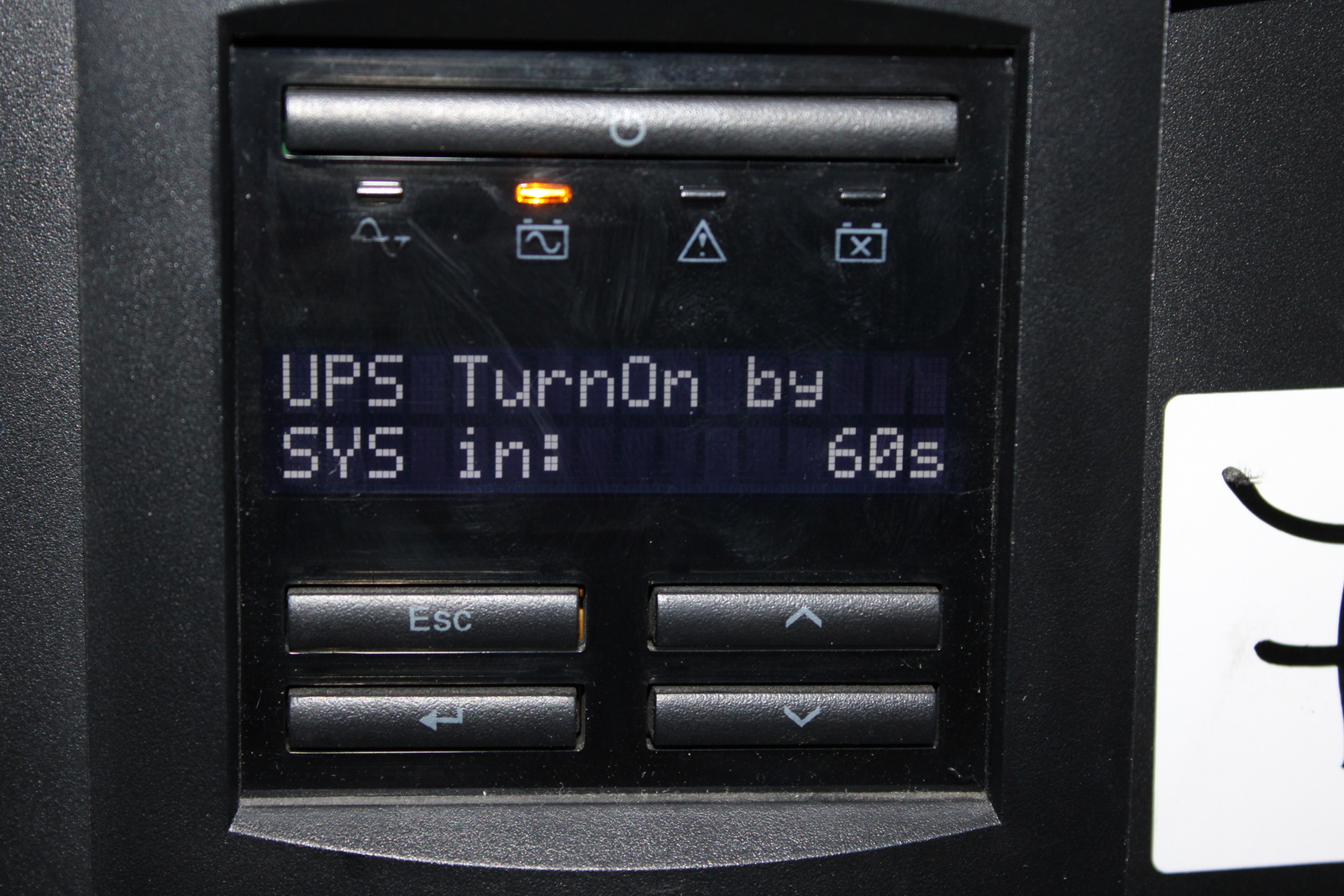 APC szünetmentes tápegység 2