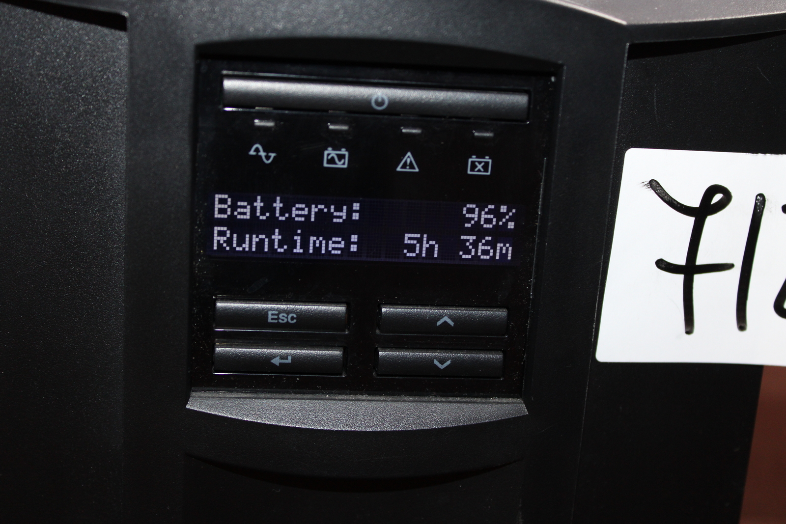 APC szünetmentes tápegység 2