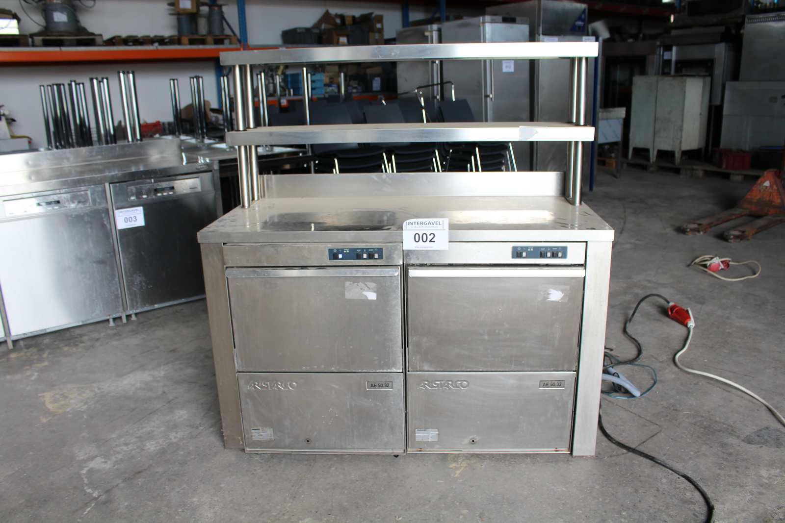 Pult mosogatógépekkel 1