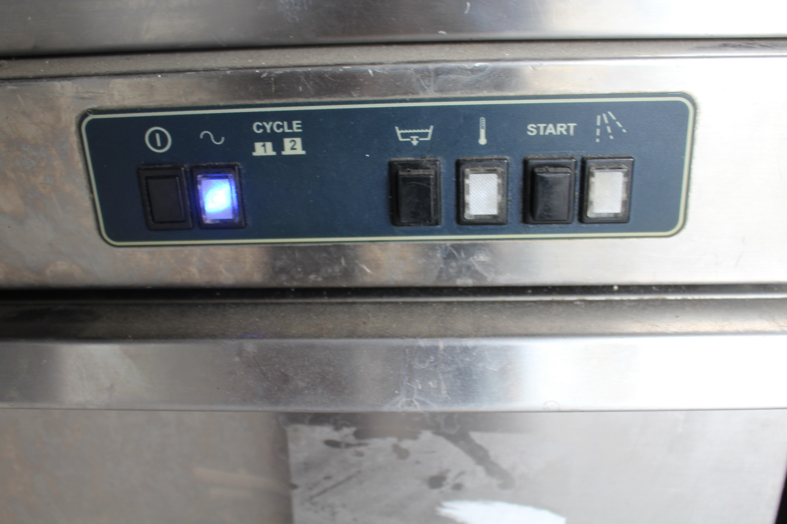 Pult mosogatógépekkel 2