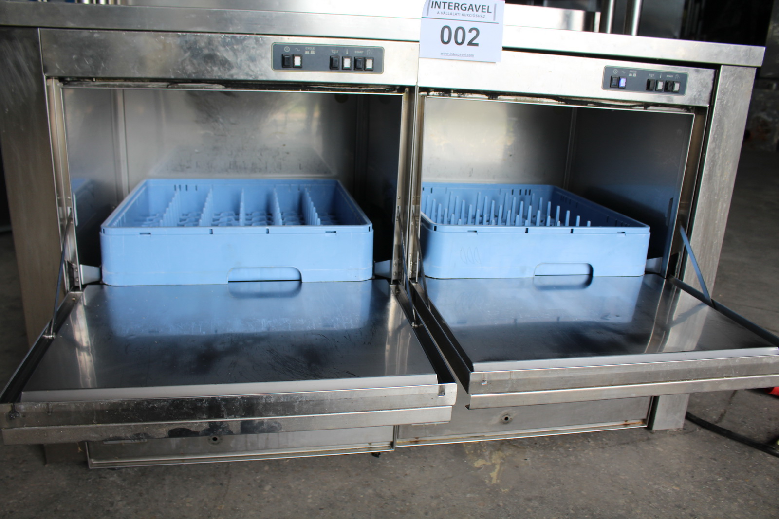 Pult mosogatógépekkel 6